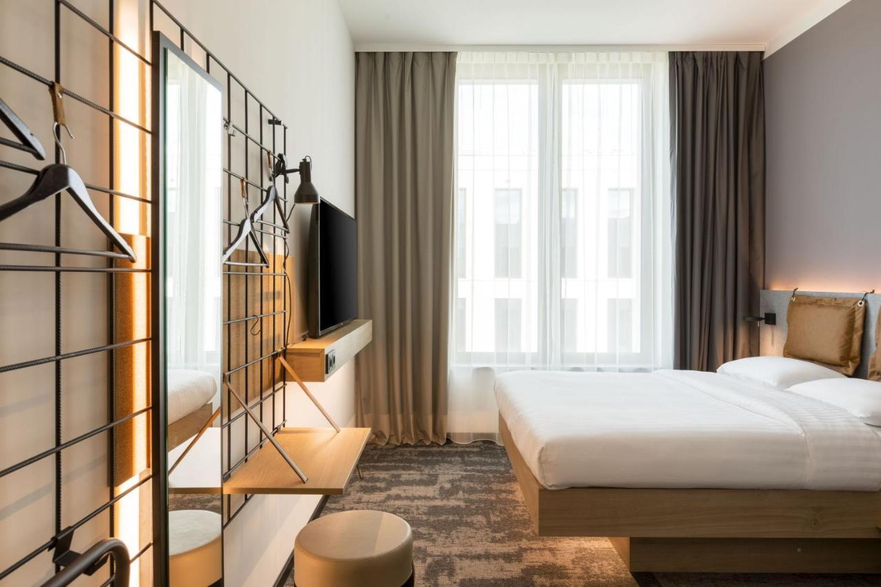 Moxy Outletcity Metzingen Метцинген Екстер'єр фото