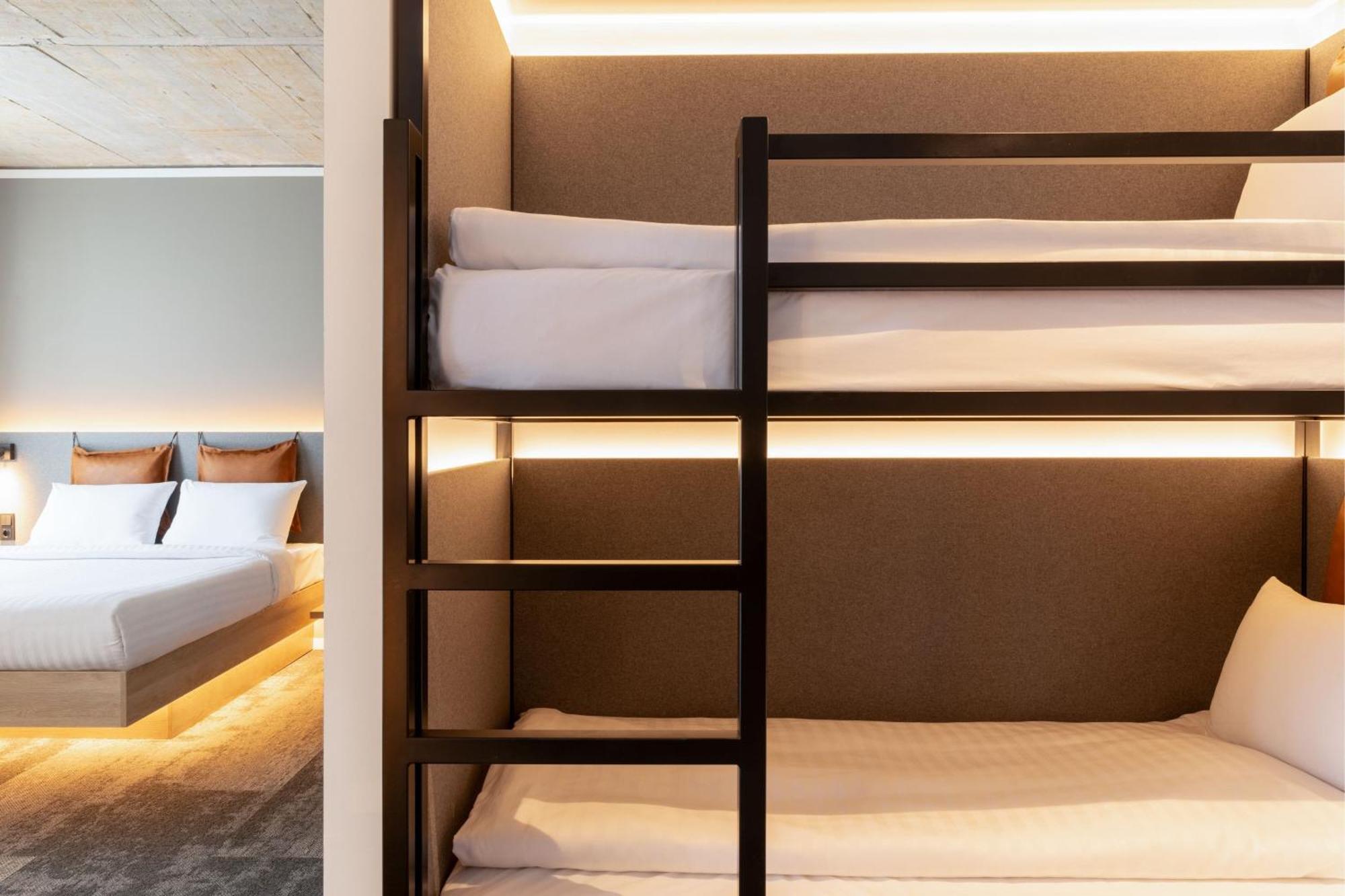 Moxy Outletcity Metzingen Метцинген Екстер'єр фото