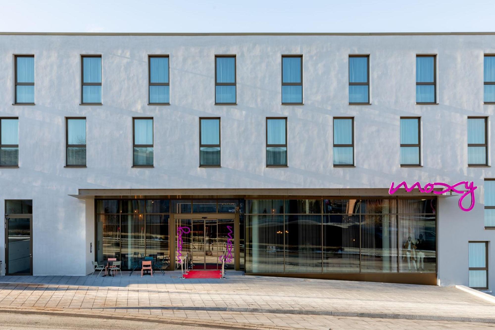 Moxy Outletcity Metzingen Метцинген Екстер'єр фото