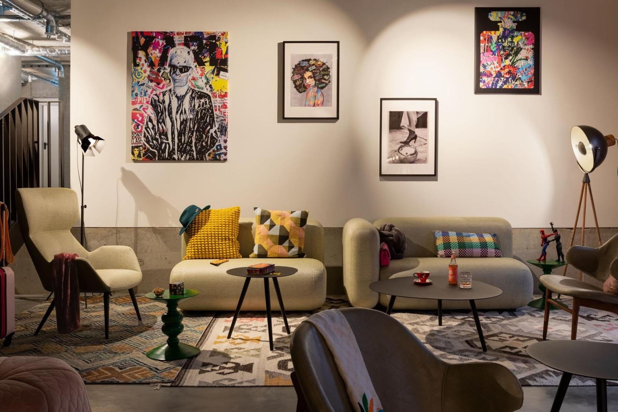 Moxy Outletcity Metzingen Метцинген Екстер'єр фото