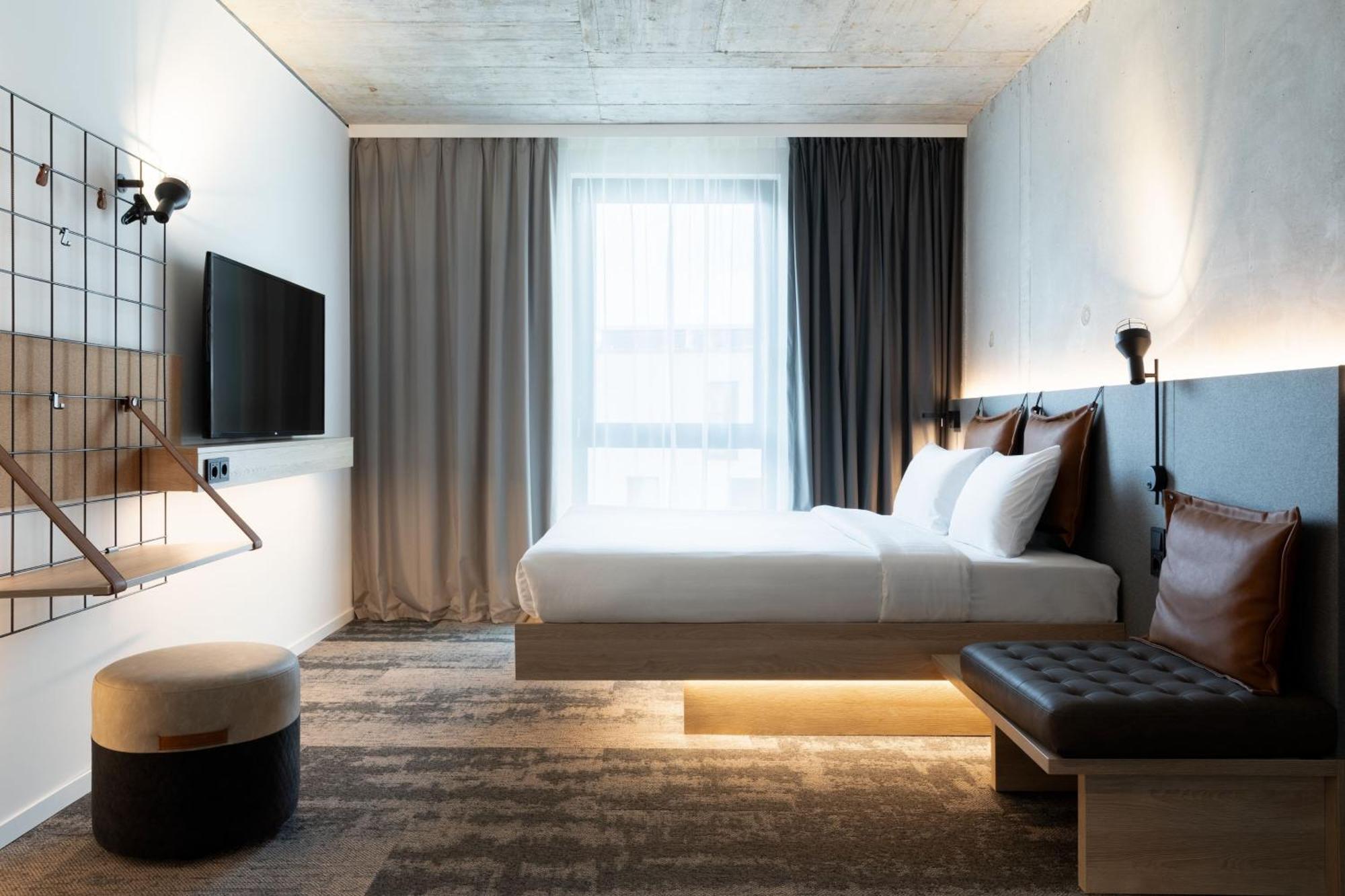 Moxy Outletcity Metzingen Метцинген Екстер'єр фото