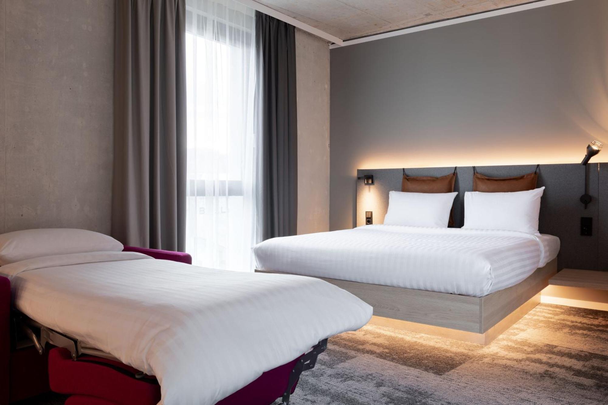 Moxy Outletcity Metzingen Метцинген Екстер'єр фото