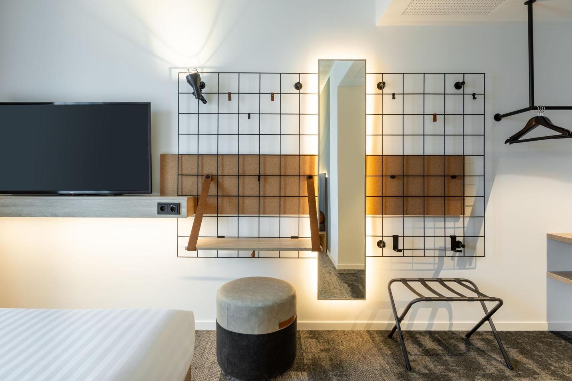 Moxy Outletcity Metzingen Метцинген Екстер'єр фото