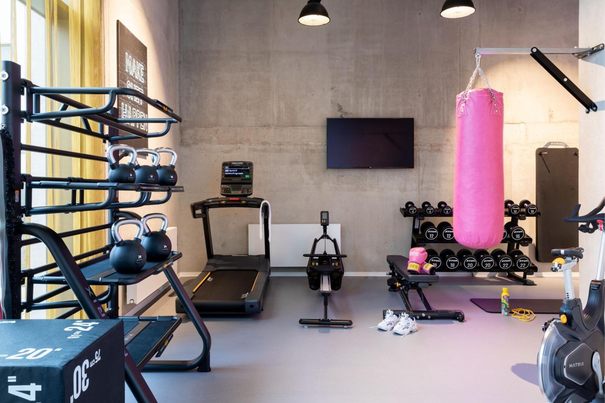 Moxy Outletcity Metzingen Метцинген Екстер'єр фото